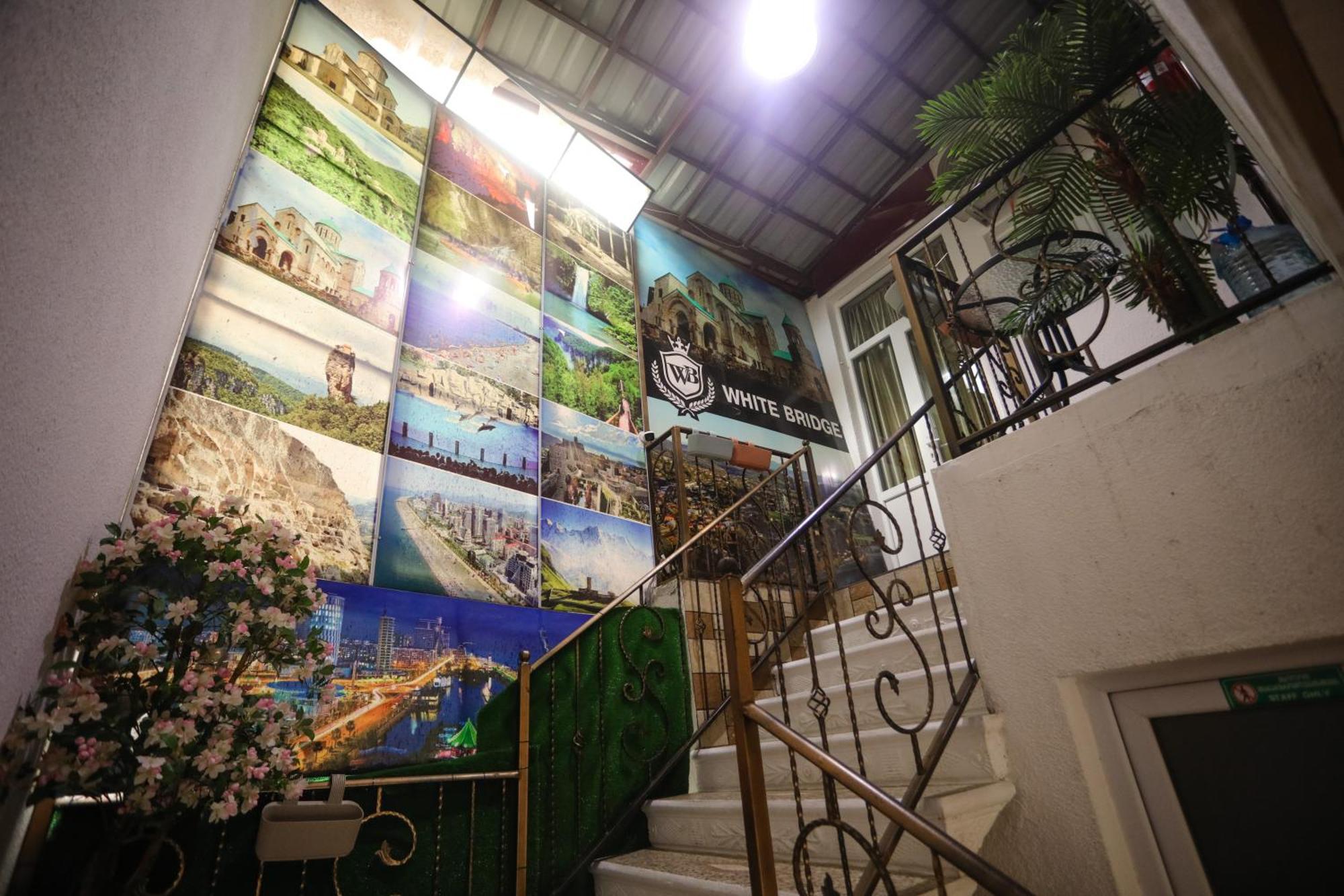 Sayulia Kutaisi Luaran gambar